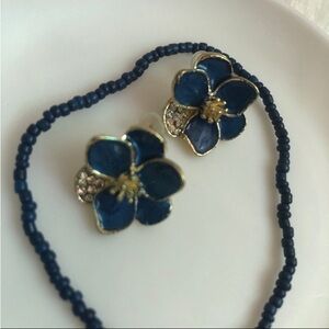 Marble blue flower large stud earrings + bead bracelet